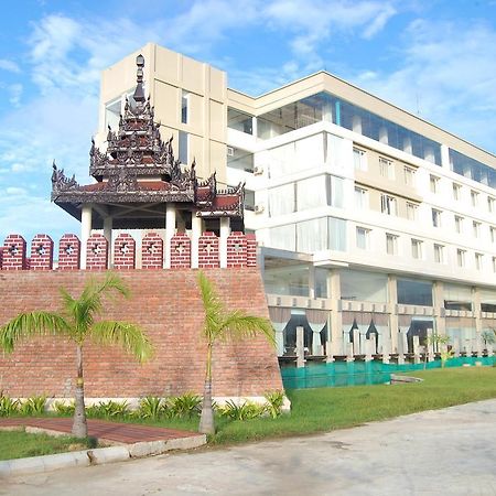 Man Myanmar Hotel Naypyidaw Exteriér fotografie