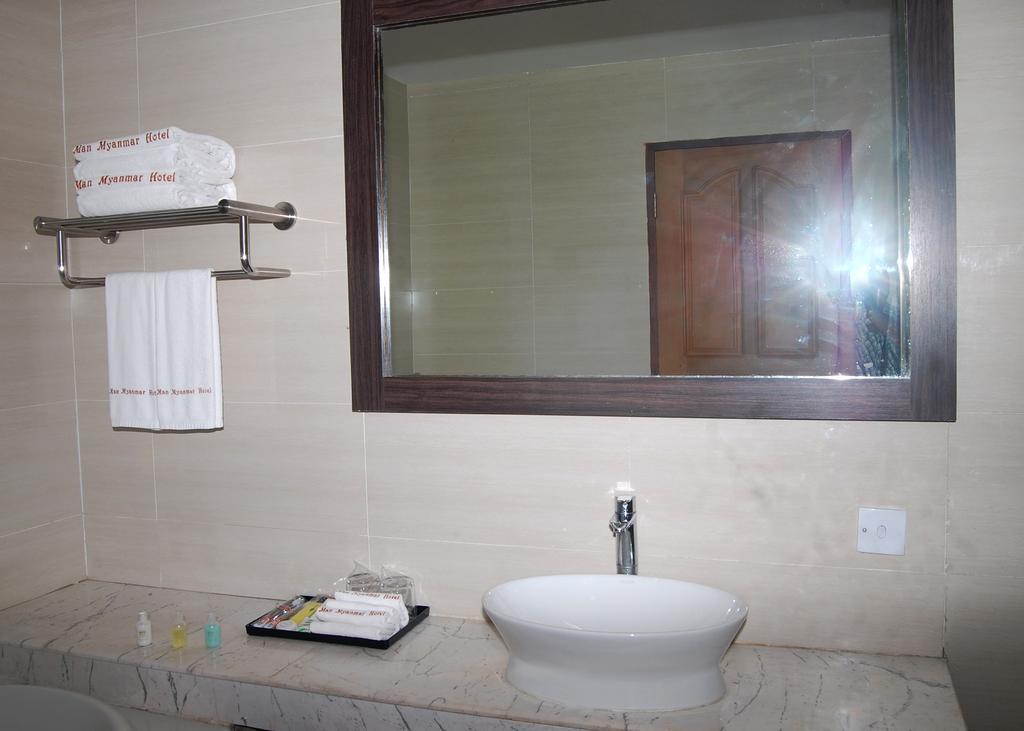 Man Myanmar Hotel Naypyidaw Exteriér fotografie