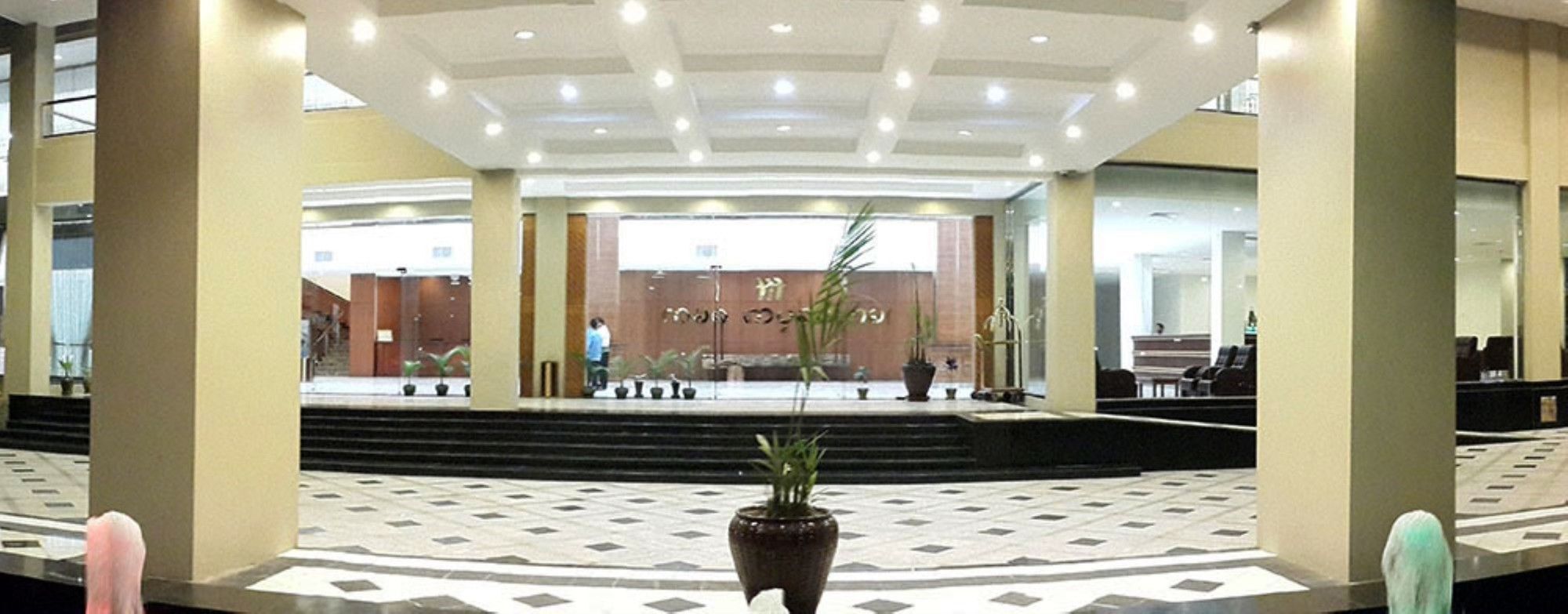 Man Myanmar Hotel Naypyidaw Exteriér fotografie