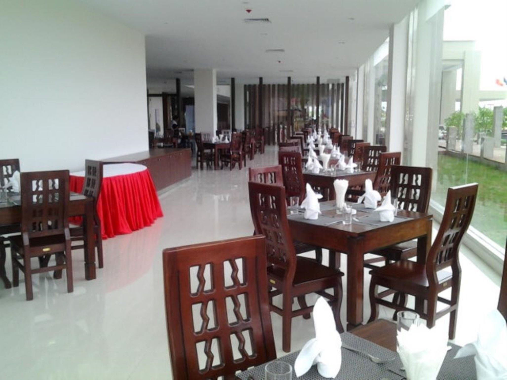 Man Myanmar Hotel Naypyidaw Exteriér fotografie