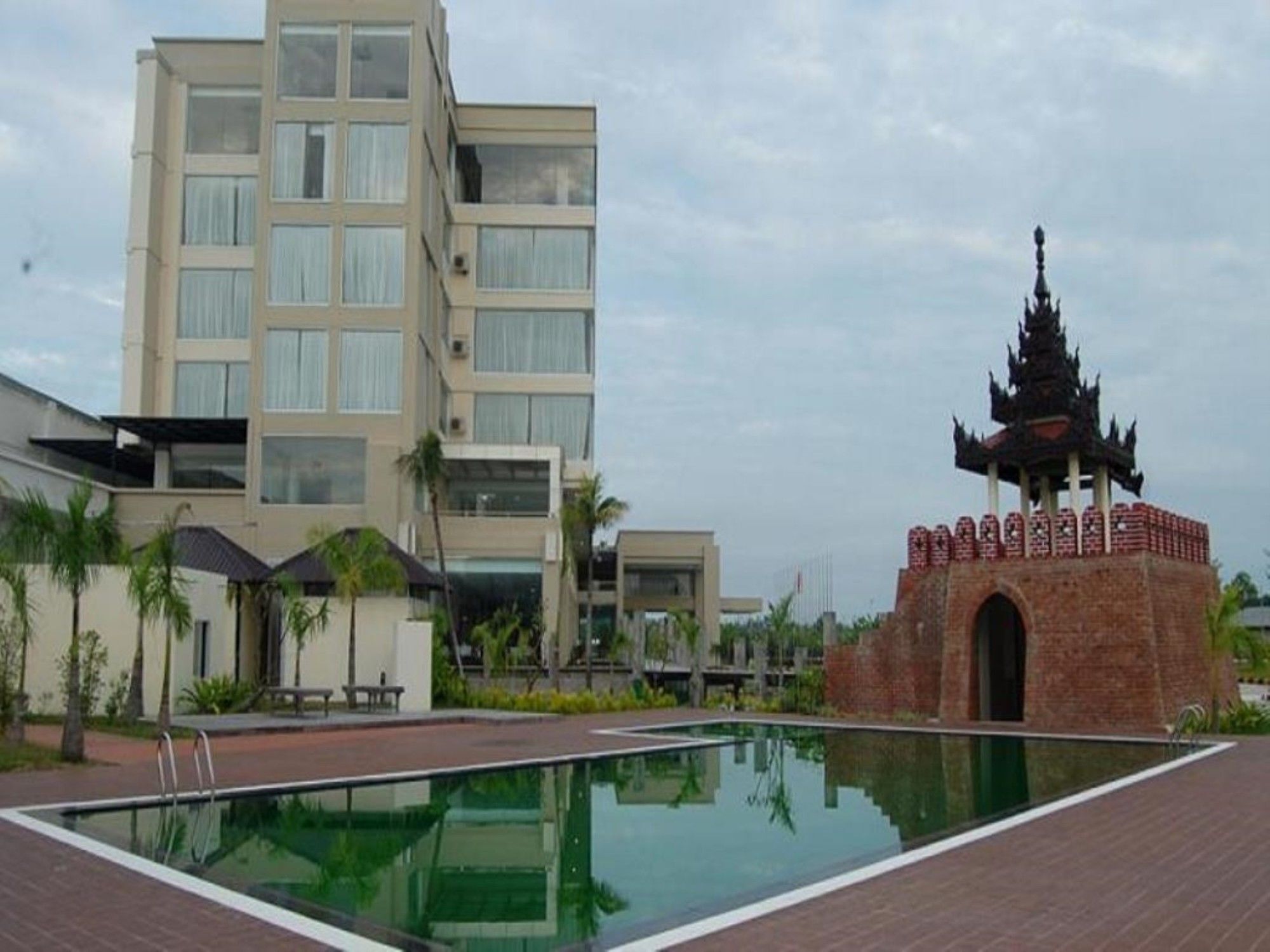 Man Myanmar Hotel Naypyidaw Exteriér fotografie